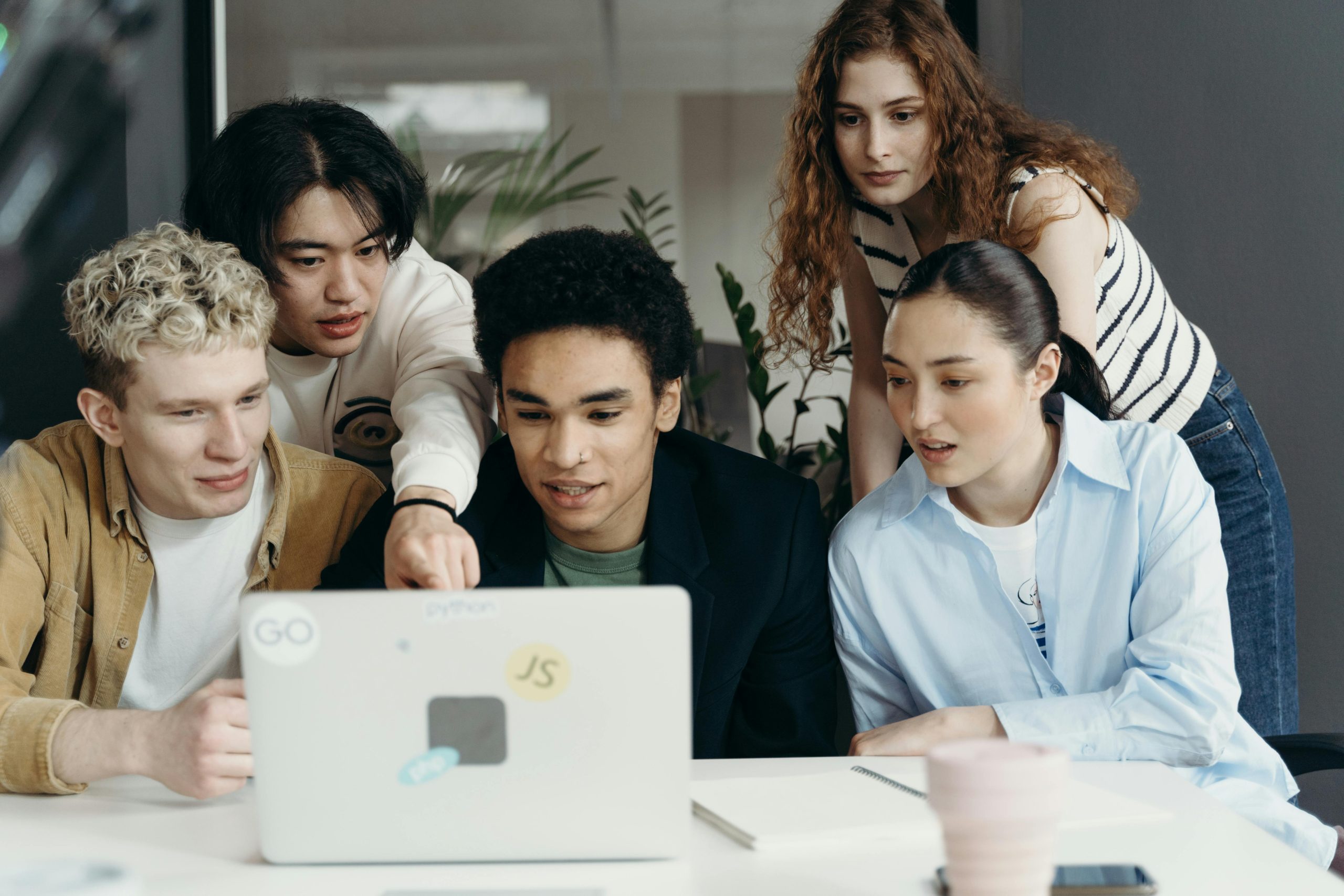 10 estrategias efectivas para lograr el bienestar laboral en tu empresa